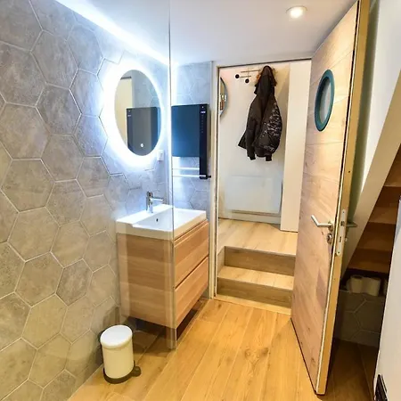 Hyper-centre Lekain Unsejouranantes アパート